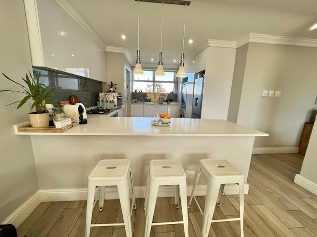 To Let 2 Bedroom Property for Rent in Kenilworth Upper Western Cape